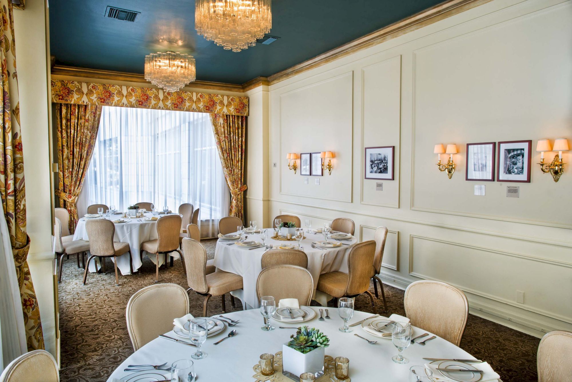 Mayflower Park Hotel