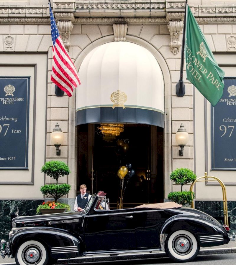Mayflower Park Hotel — photo