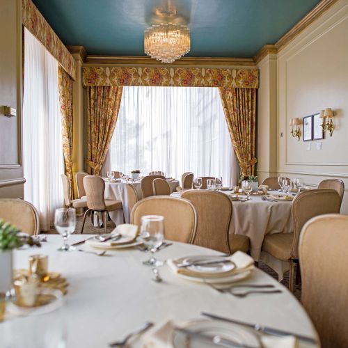 Mayflower Park Hotel